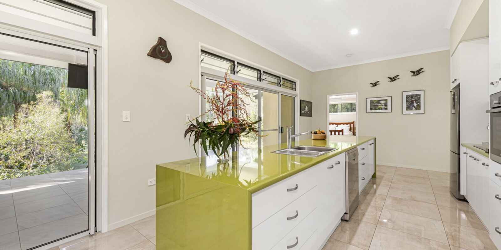 17 Woodlands Lane Moore Park Beach 17 Woodlands Lane Moore Park Beach