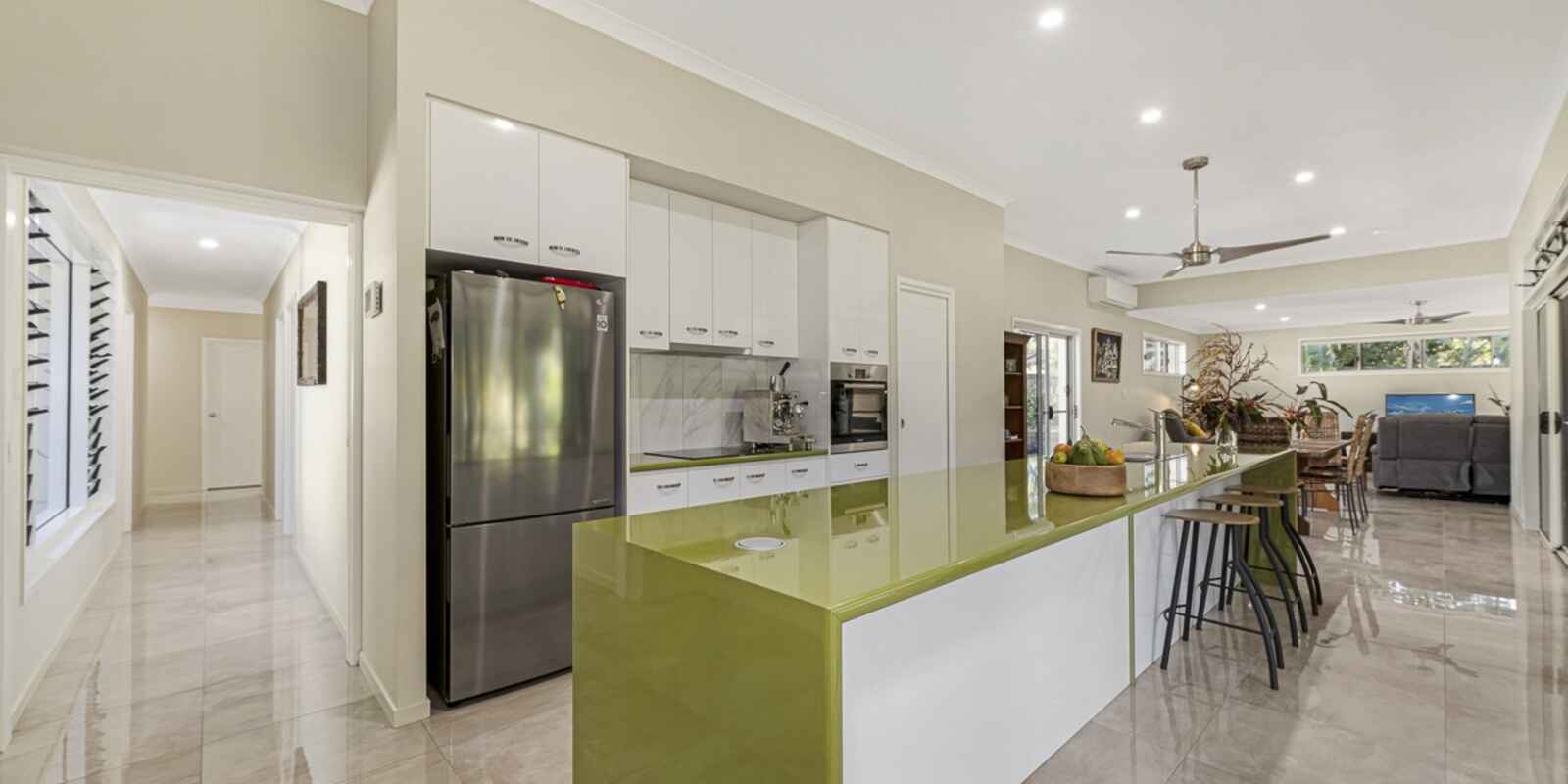 17 Woodlands Lane Moore Park Beach 17 Woodlands Lane Moore Park Beach