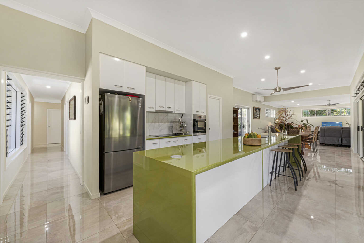 17 Woodlands Lane Moore Park Beach 17 Woodlands Lane Moore Park Beach