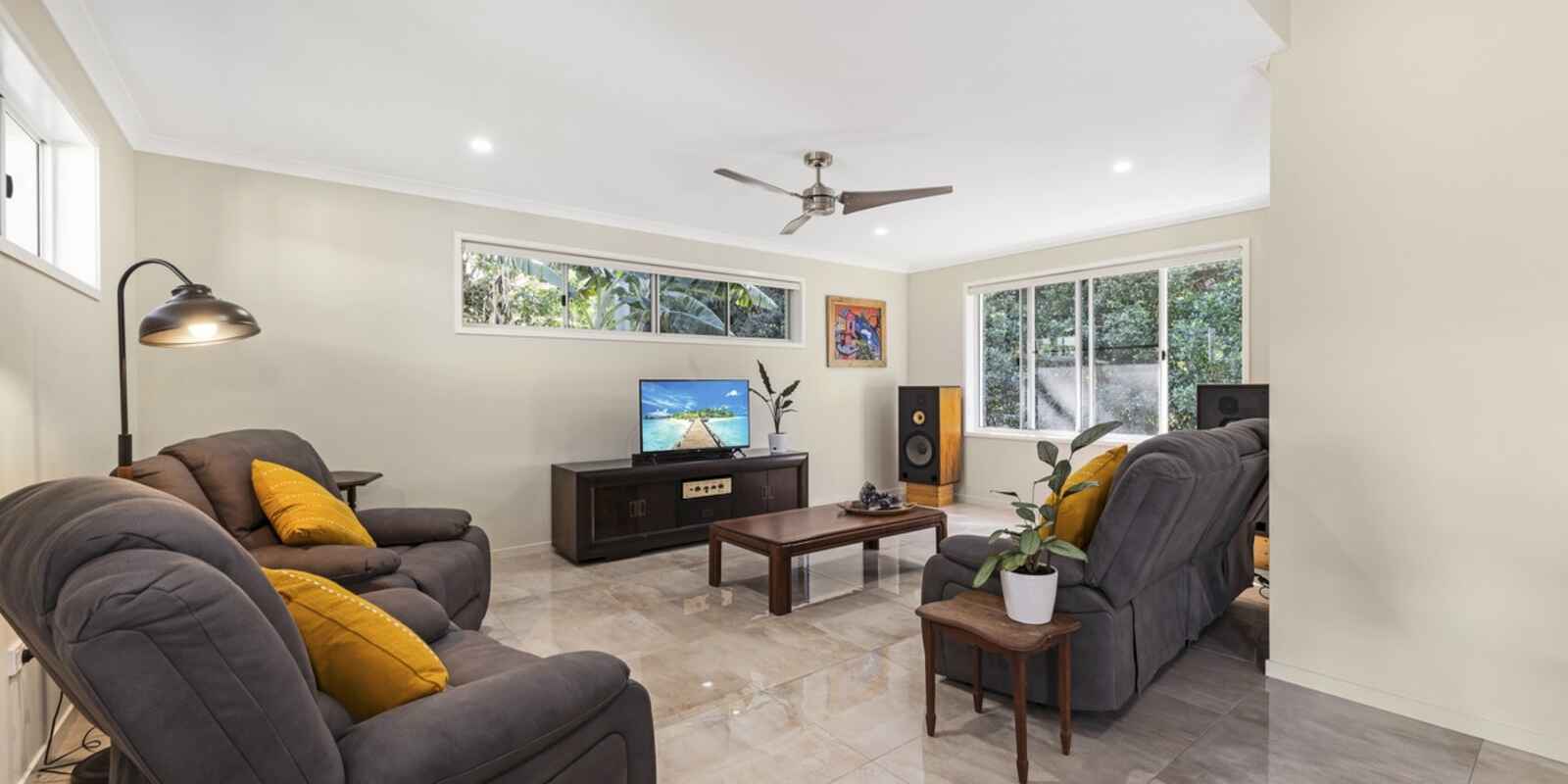 17 Woodlands Lane Moore Park Beach 17 Woodlands Lane Moore Park Beach
