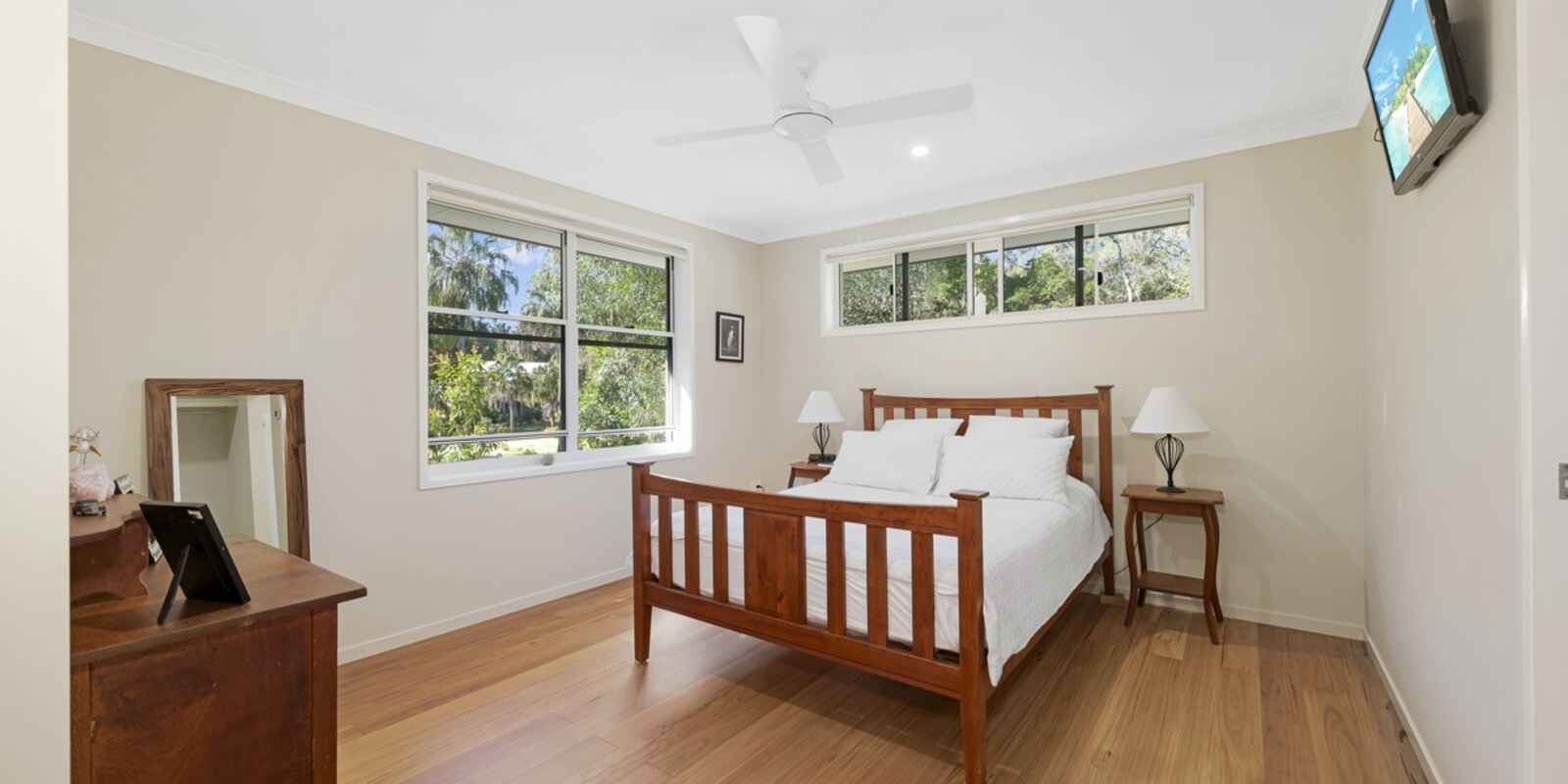 17 Woodlands Lane Moore Park Beach 17 Woodlands Lane Moore Park Beach