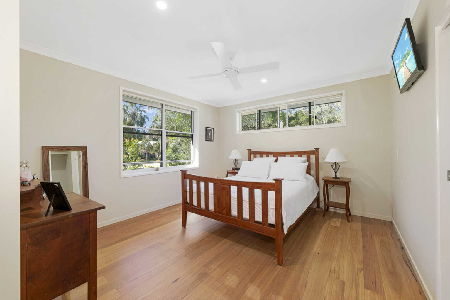 17 Woodlands Lane Moore Park Beach 17 Woodlands Lane Moore Park Beach