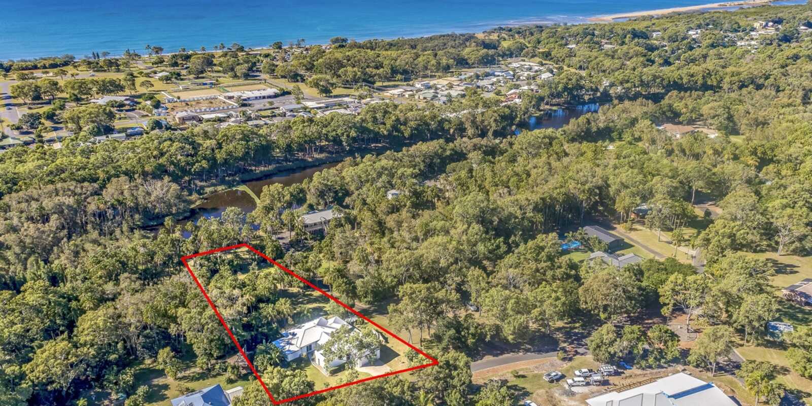 17 Woodlands Lane Moore Park Beach 17 Woodlands Lane Moore Park Beach