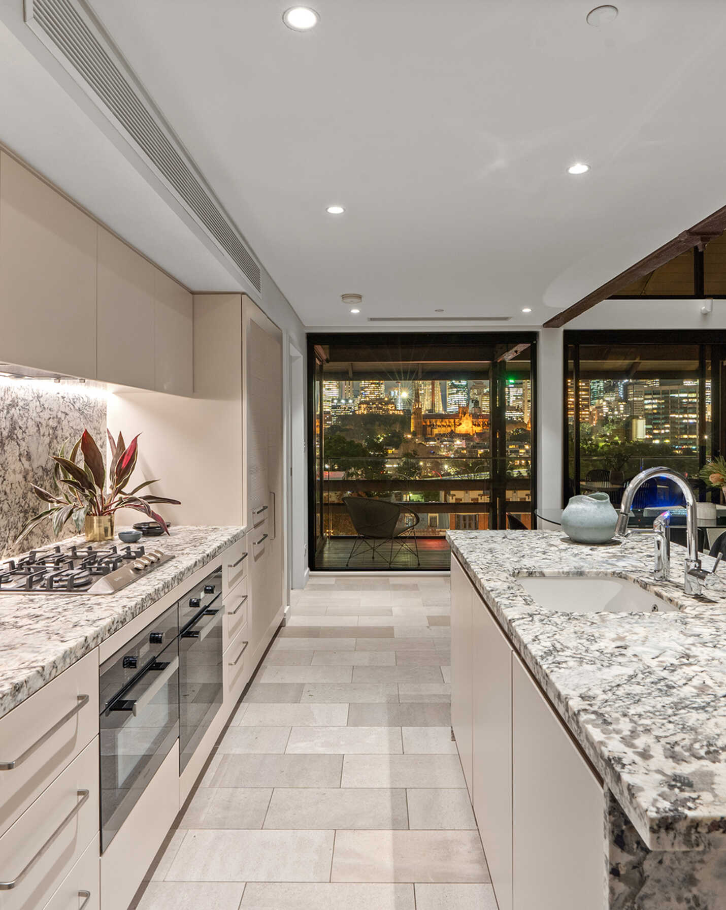 309/161 Brougham Street Potts Point, Point - Thumbnail 2