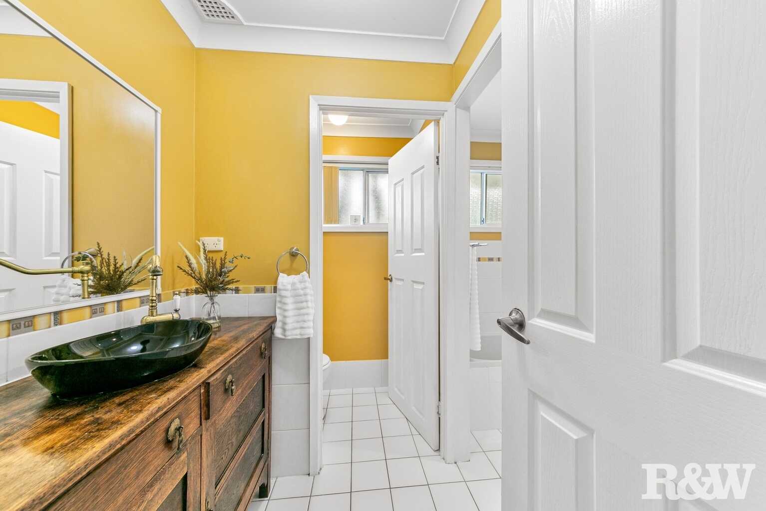 52 Wendy Drive Point Clare 52 Wendy Drive Point Clare