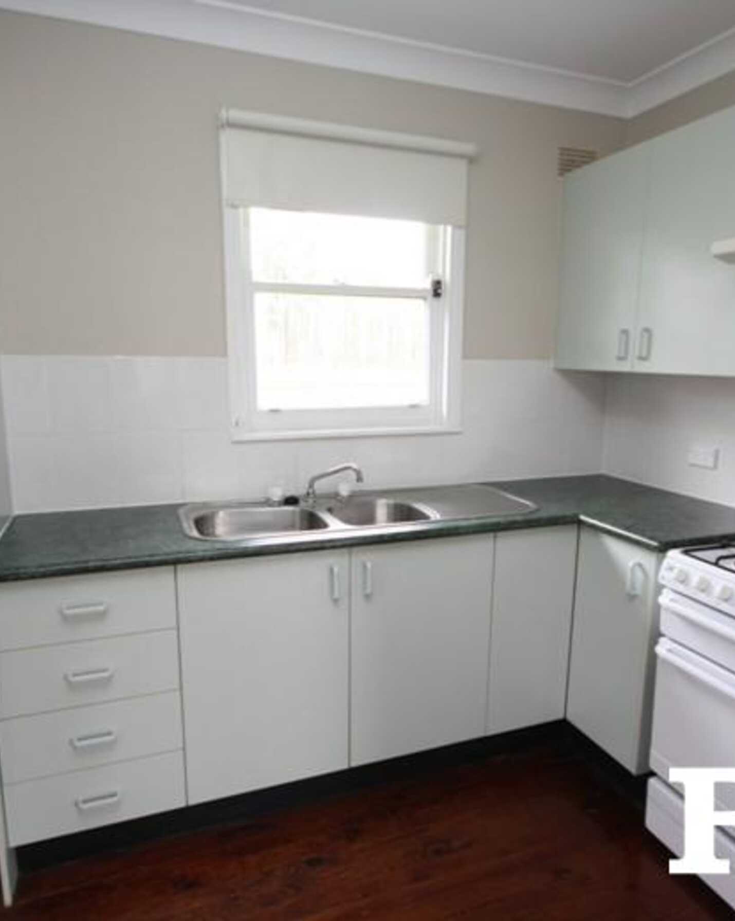 14 Westward Avenue Shalvey, Shalvey - Thumbnail 2