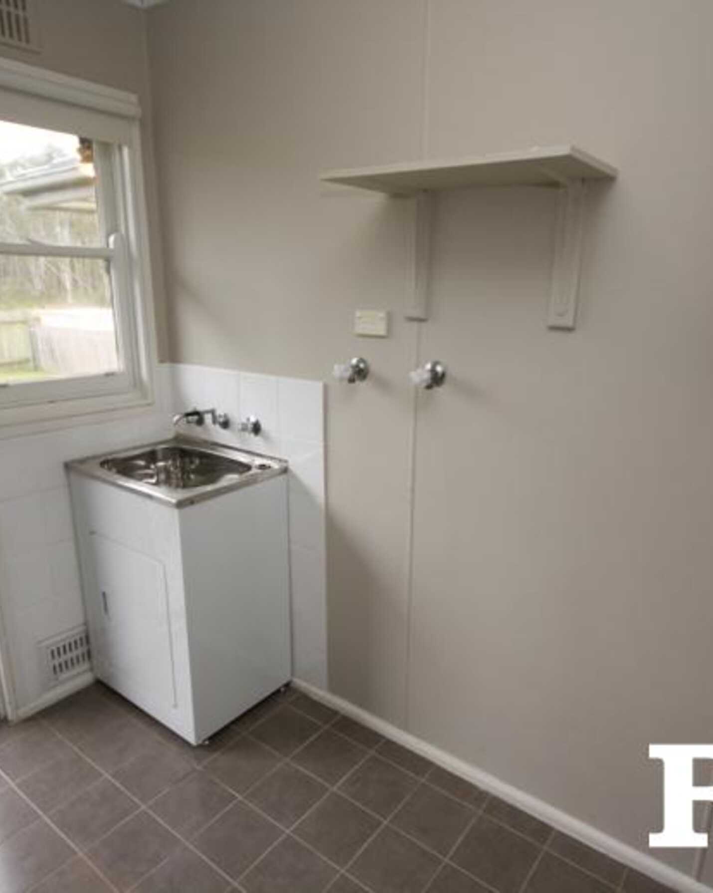 14 Westward Avenue Shalvey, Shalvey - Thumbnail 7