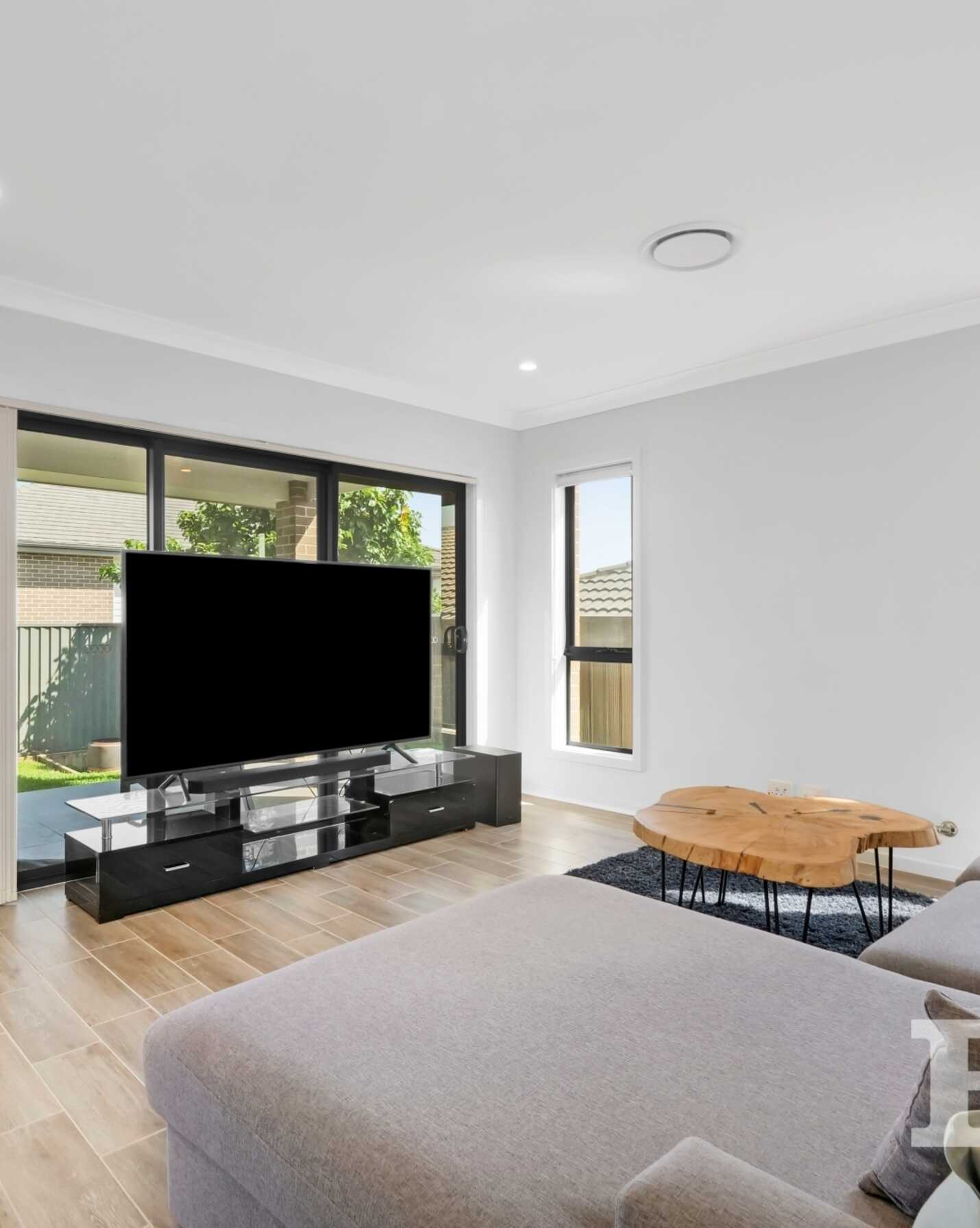 25B Evans Street Oran Park, Park - Thumbnail 3