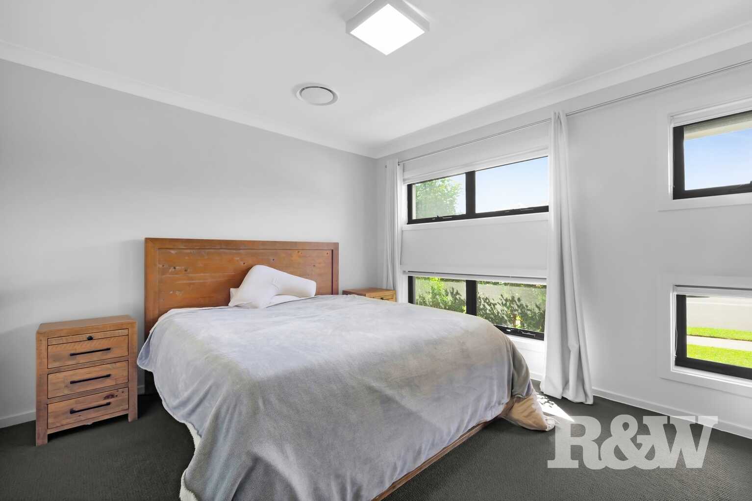 25B Evans Street Oran Park
