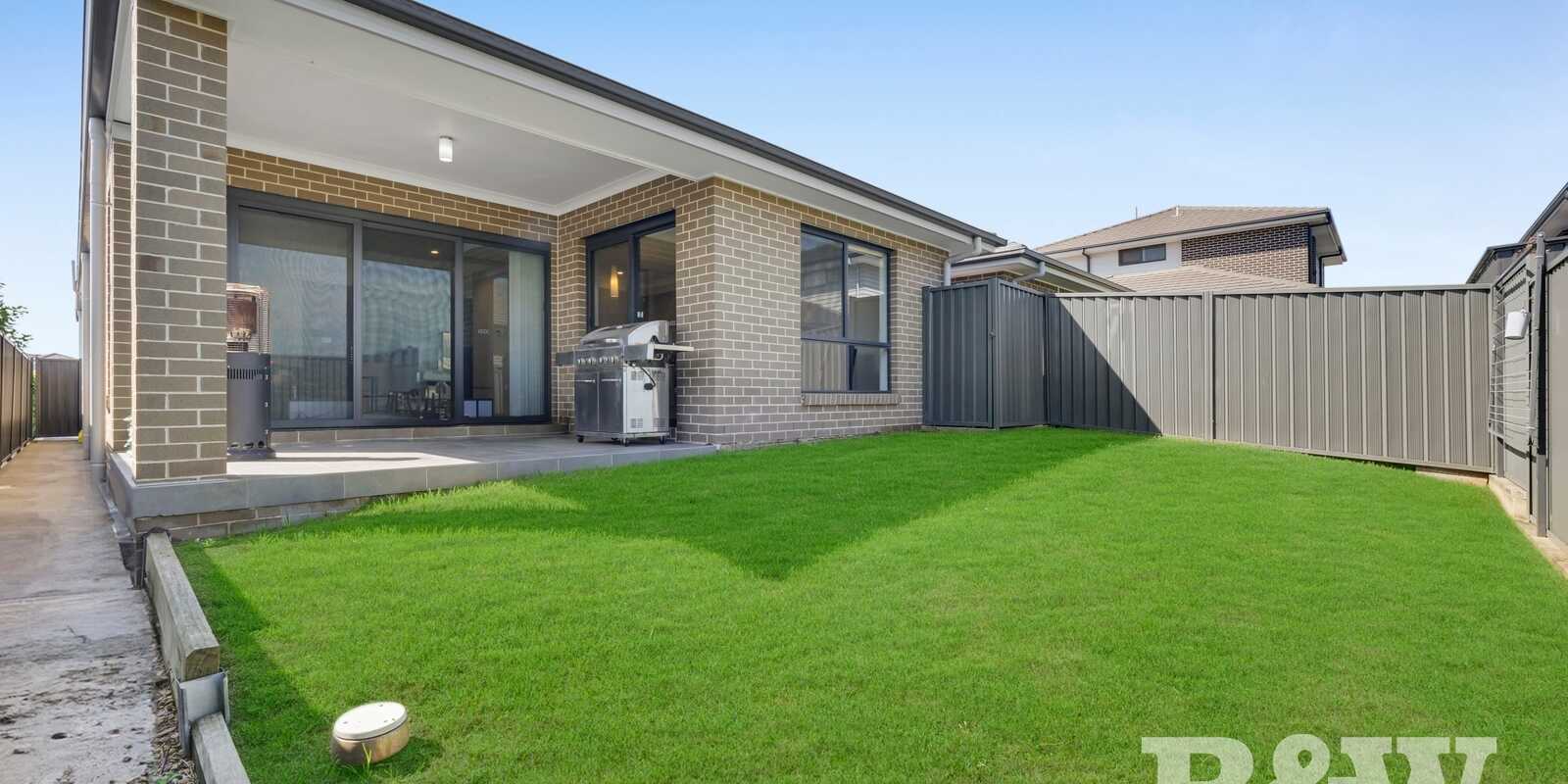 25B Evans Street Oran Park