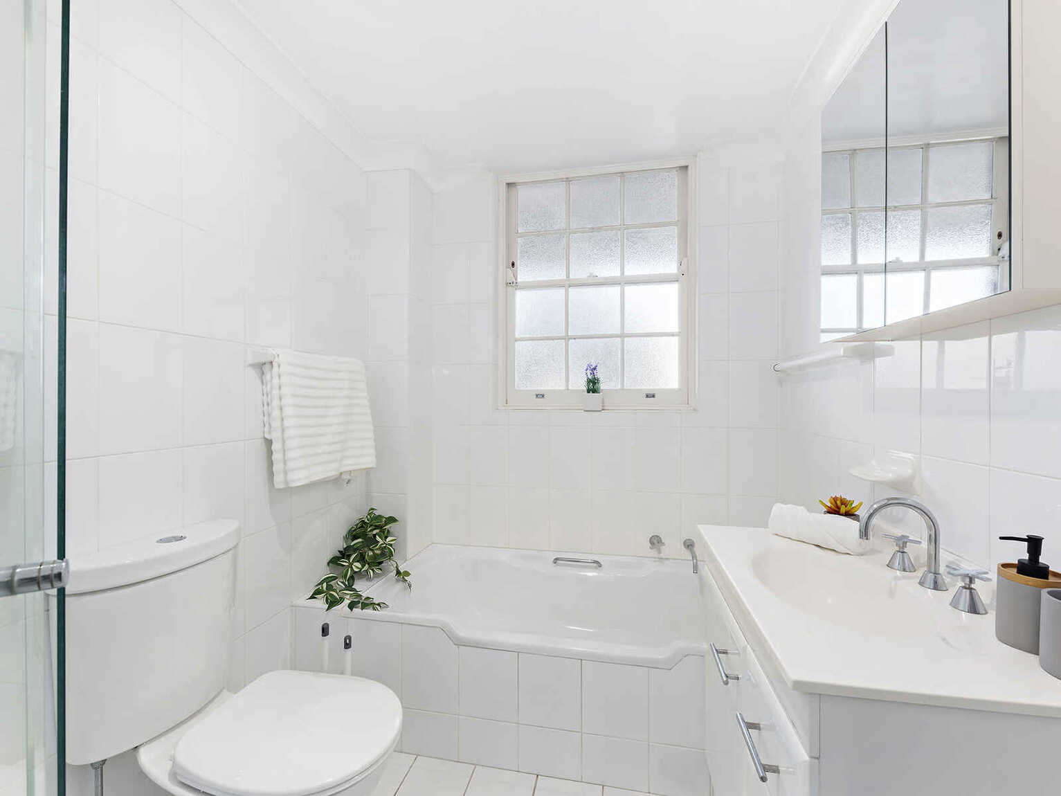 2/267-271 Sailors Bay Road Northbridge 2/267-271 Sailors Bay Road Northbridge
