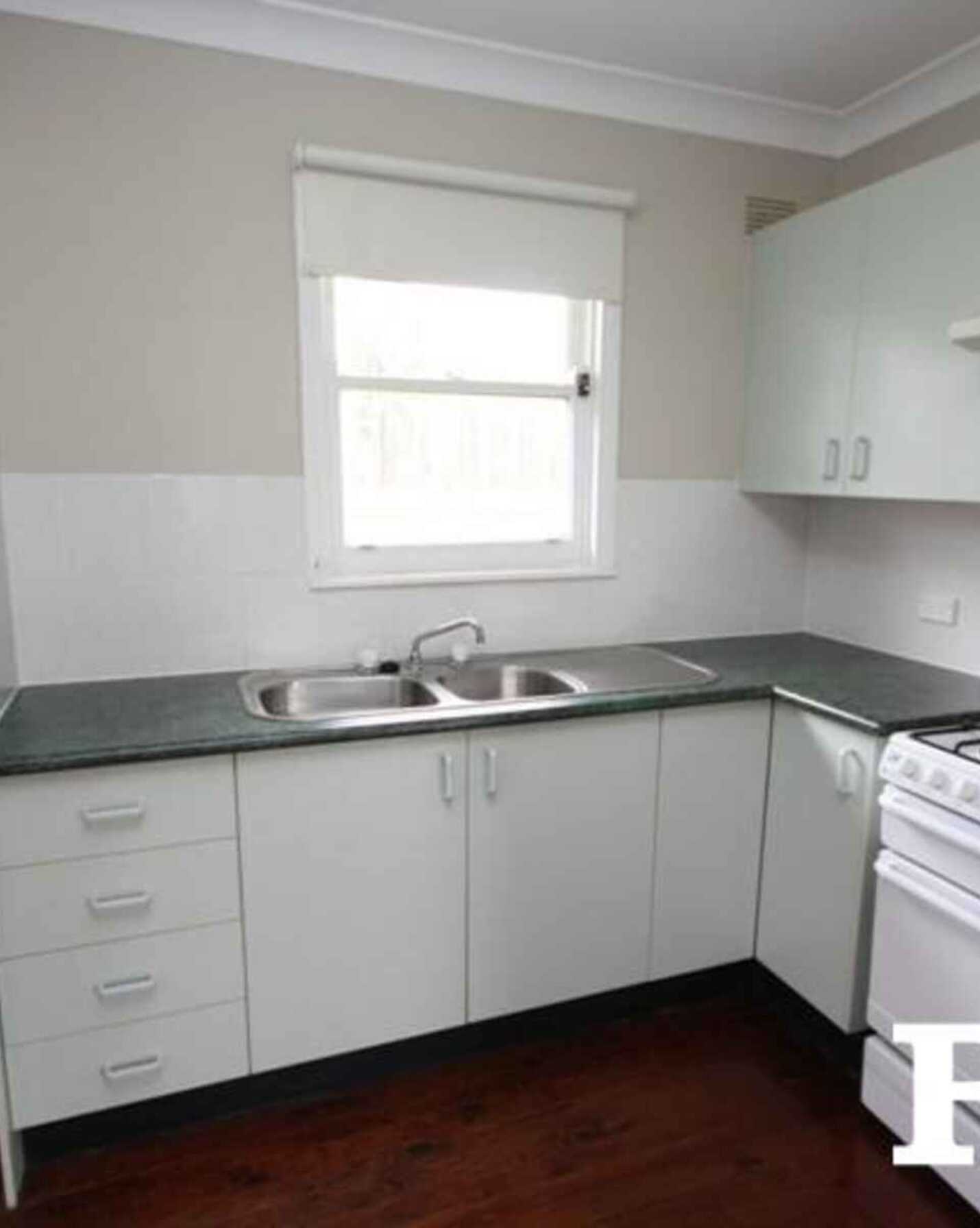14 Westward Avenue Shalvey, Shalvey - Thumbnail 2