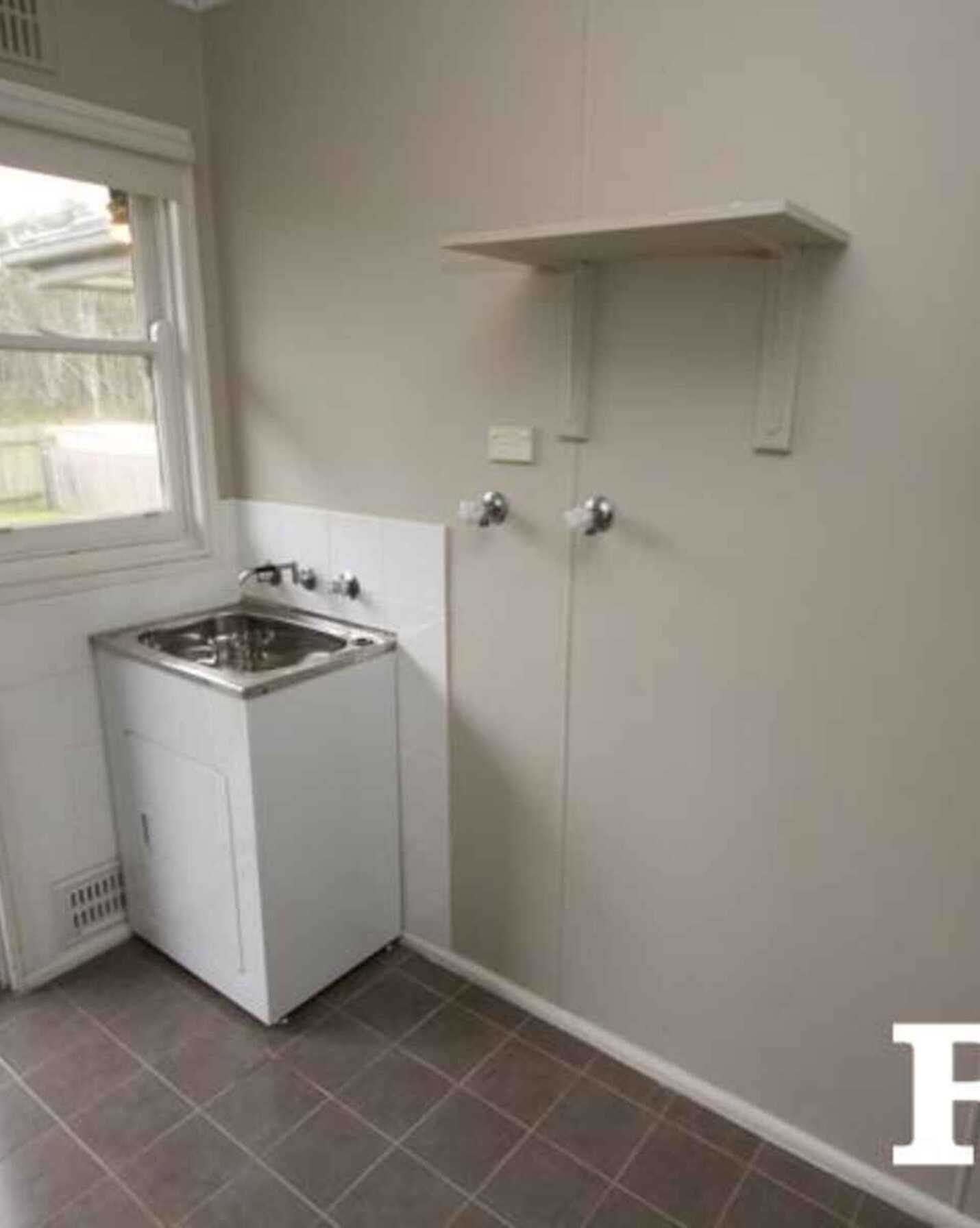 14 Westward Avenue Shalvey, Shalvey - Thumbnail 7