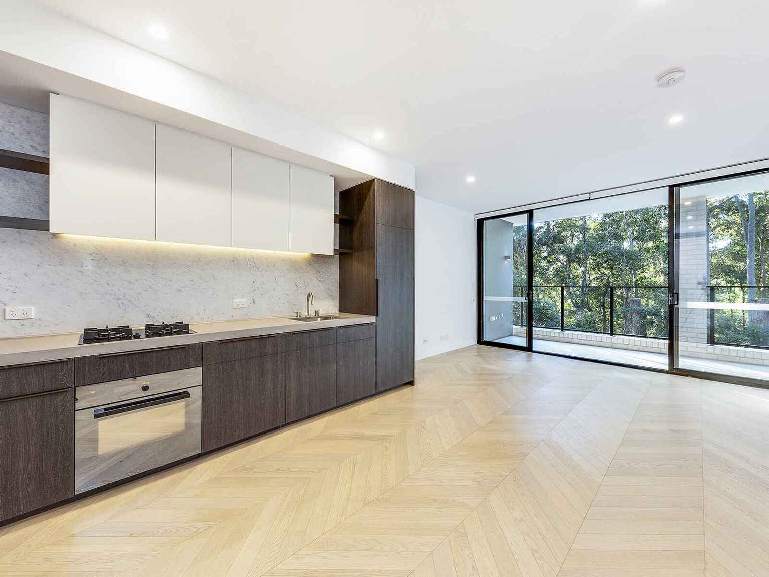 7/52 Eastern Valley Way Northbridge