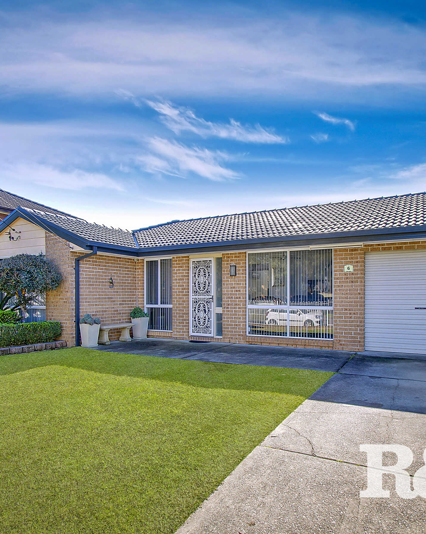 6 Devaney Street
