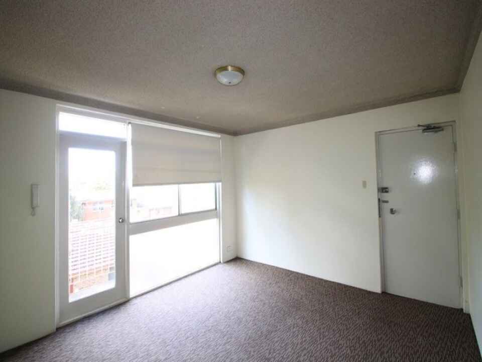 15/11-13 Tavistock Road Homebush West