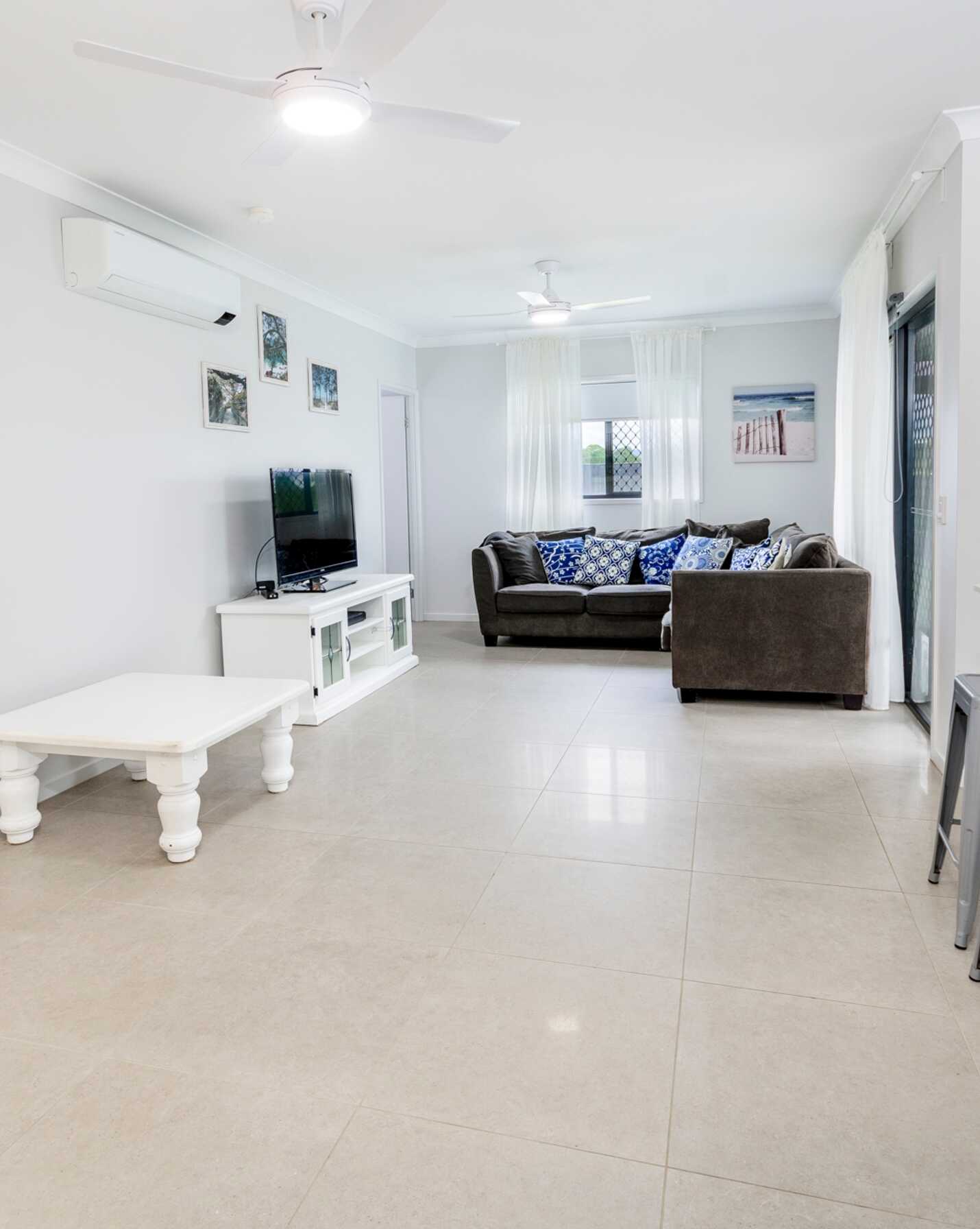 27 Crabapple Court Upper Caboolture, Caboolture - Thumbnail 3