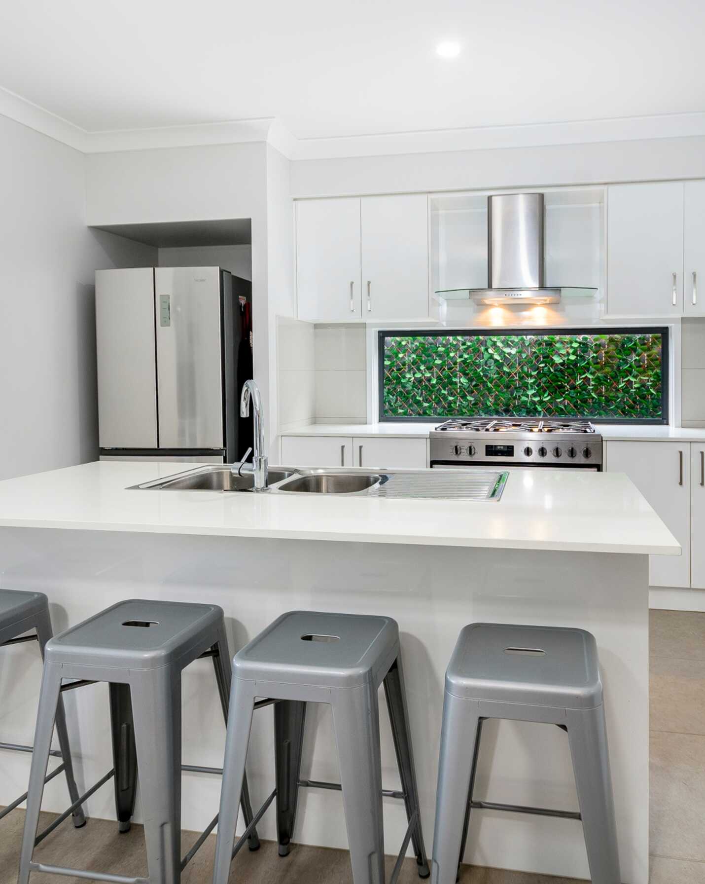 27 Crabapple Court Upper Caboolture, Caboolture - Thumbnail 4