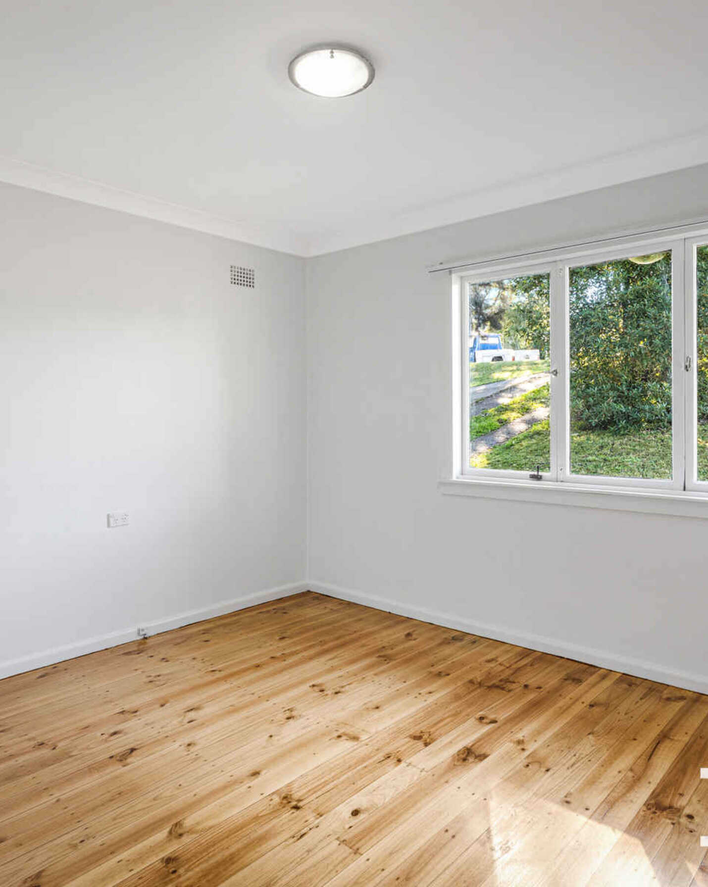 4 Ellsworth Drive Tregear, Tregear - Thumbnail 5