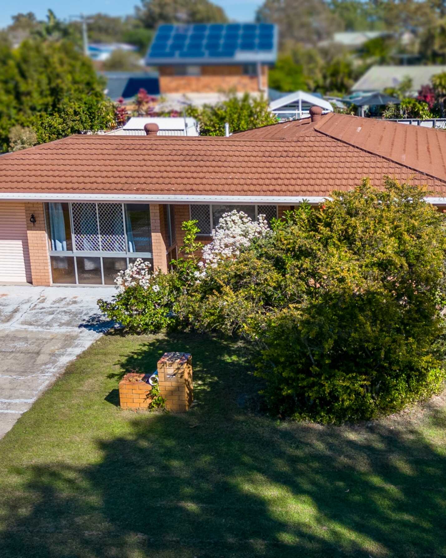 15 Endeavour Drive Banksia Beach, Beach - Thumbnail 3