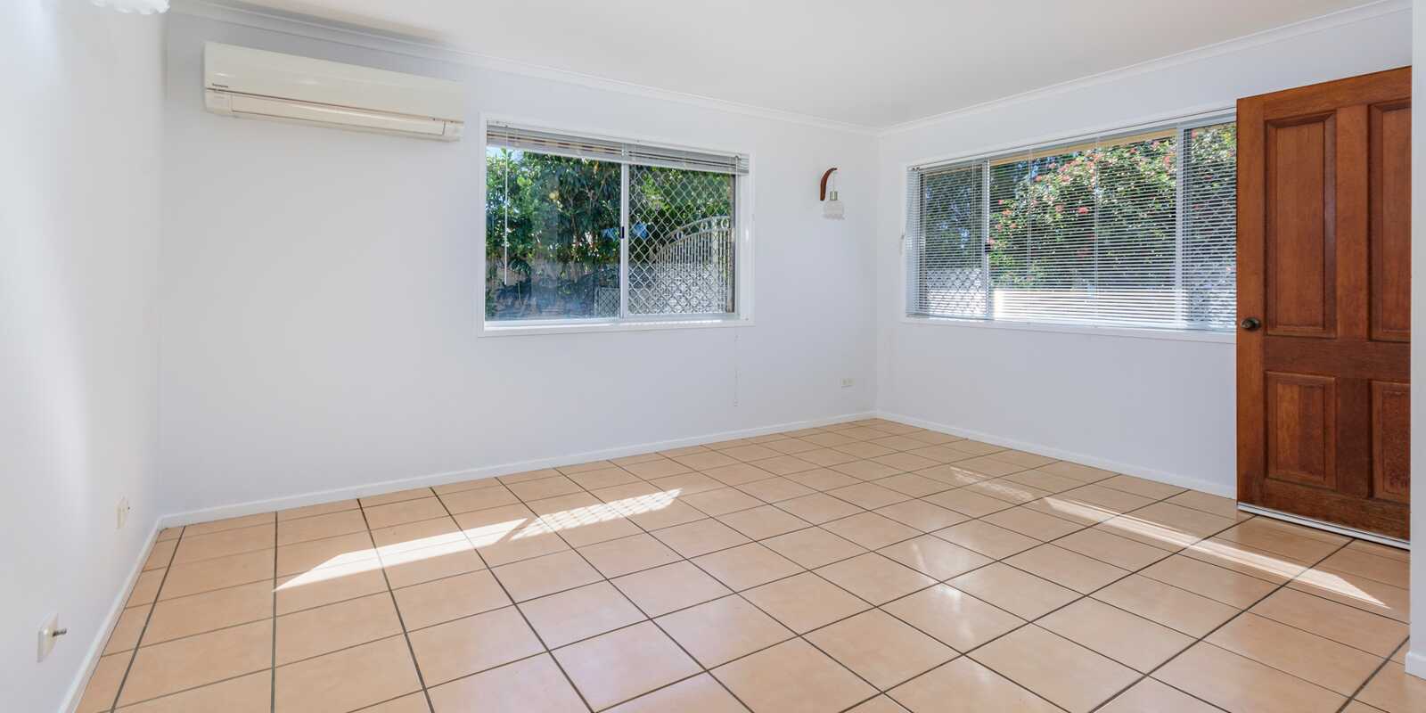 15 Endeavour Drive Banksia Beach 15 Endeavour Drive Banksia Beach