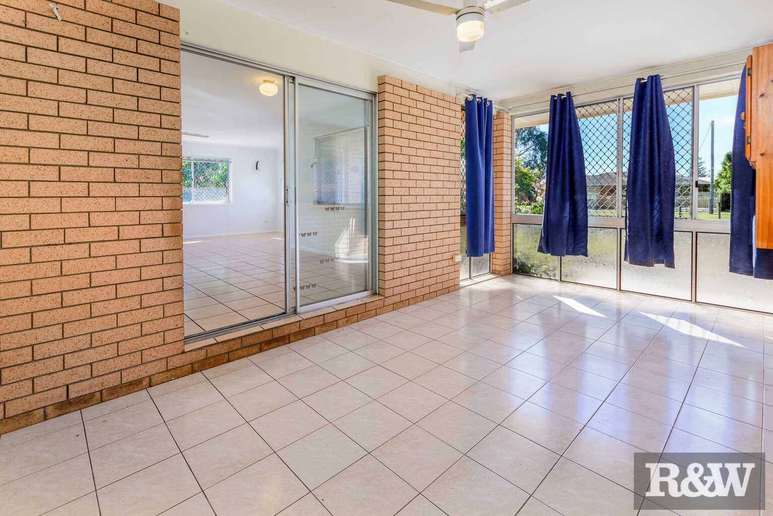 15 Endeavour Drive Banksia Beach 15 Endeavour Drive Banksia Beach