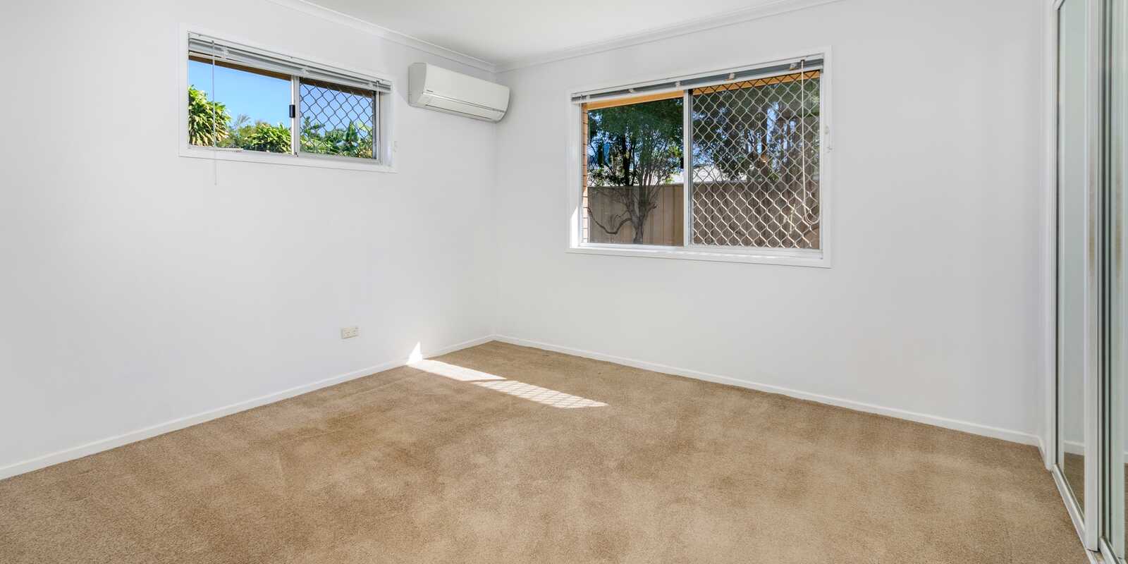 15 Endeavour Drive Banksia Beach 15 Endeavour Drive Banksia Beach