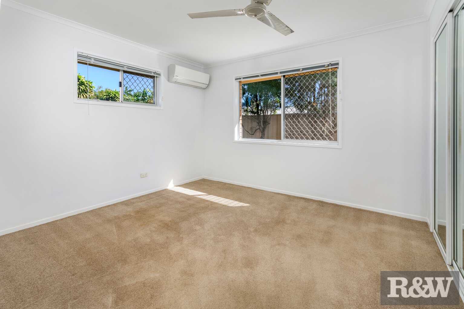 15 Endeavour Drive Banksia Beach 15 Endeavour Drive Banksia Beach