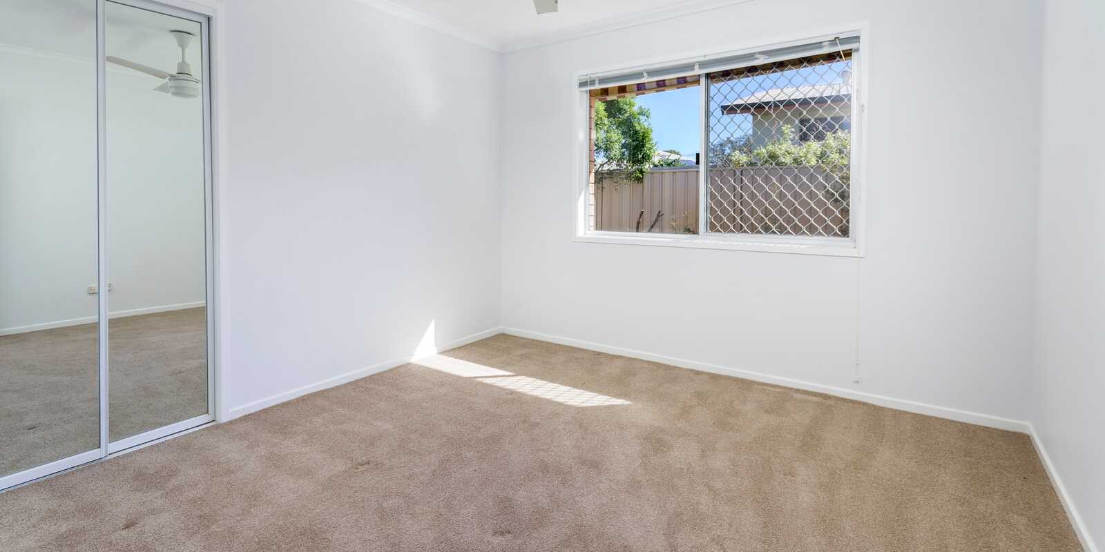 15 Endeavour Drive Banksia Beach 15 Endeavour Drive Banksia Beach