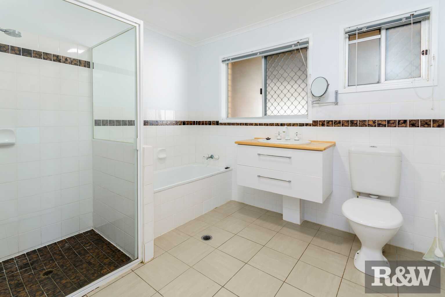 15 Endeavour Drive Banksia Beach 15 Endeavour Drive Banksia Beach