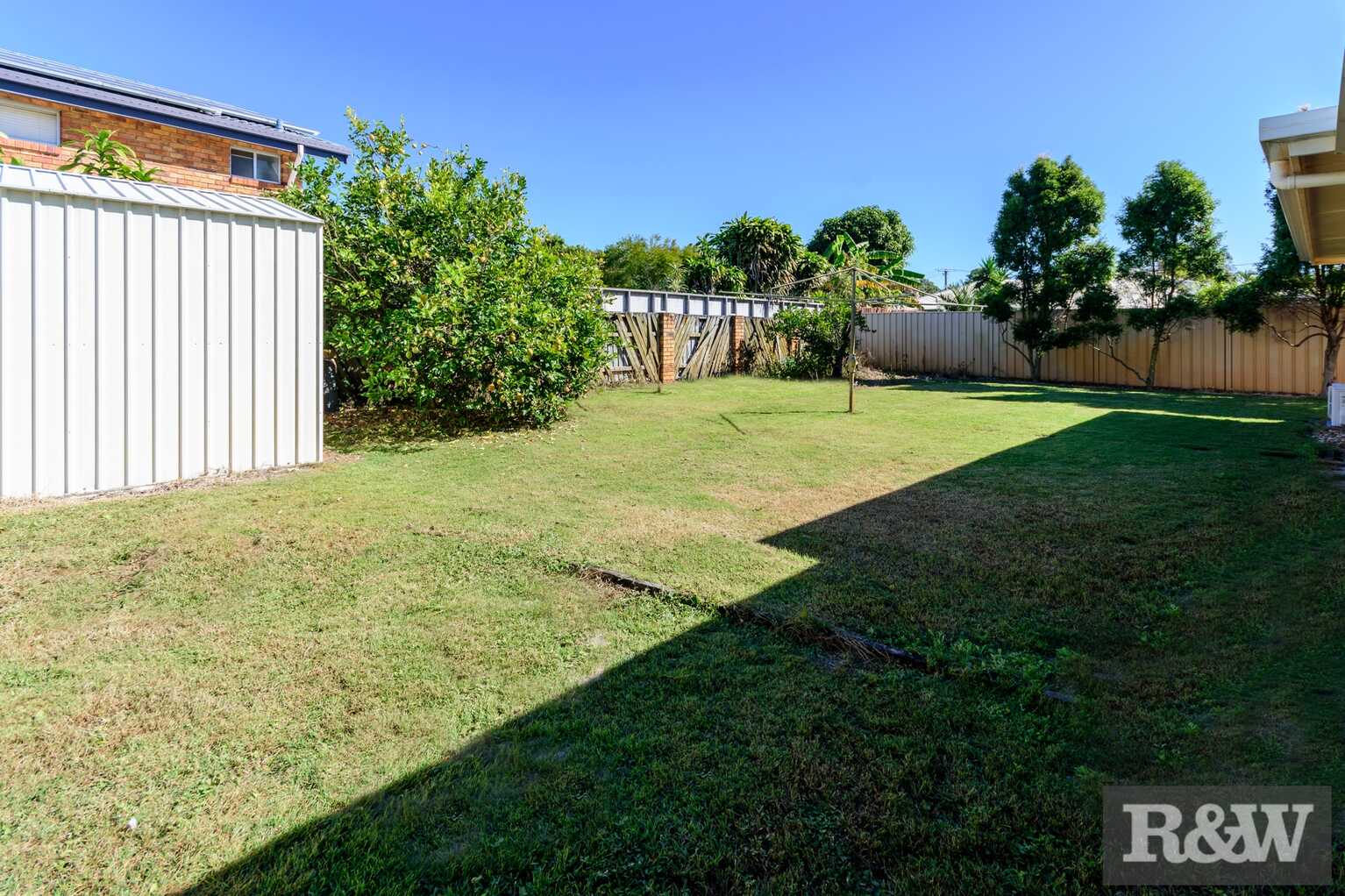 15 Endeavour Drive Banksia Beach 15 Endeavour Drive Banksia Beach