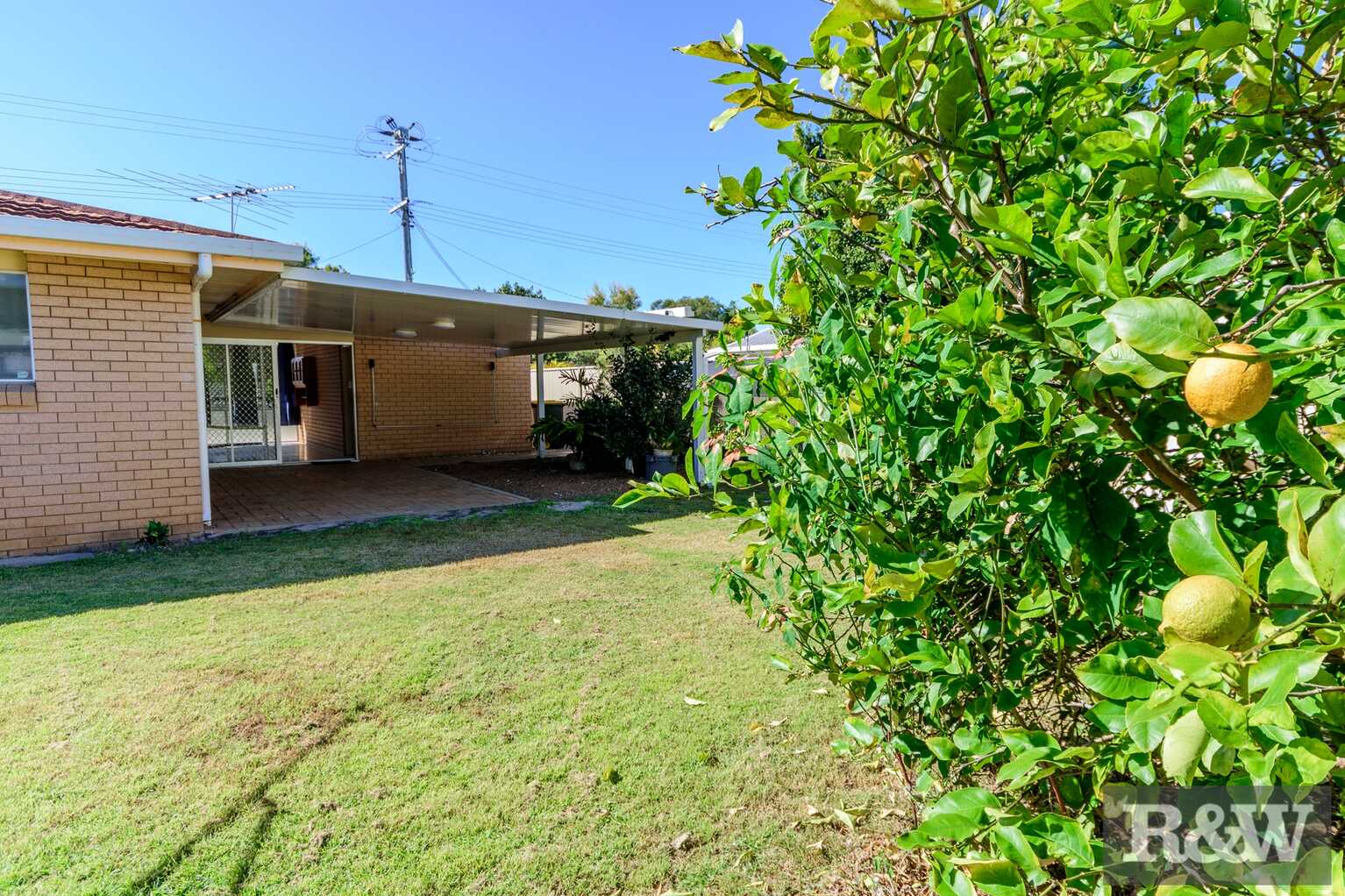 15 Endeavour Drive Banksia Beach 15 Endeavour Drive Banksia Beach