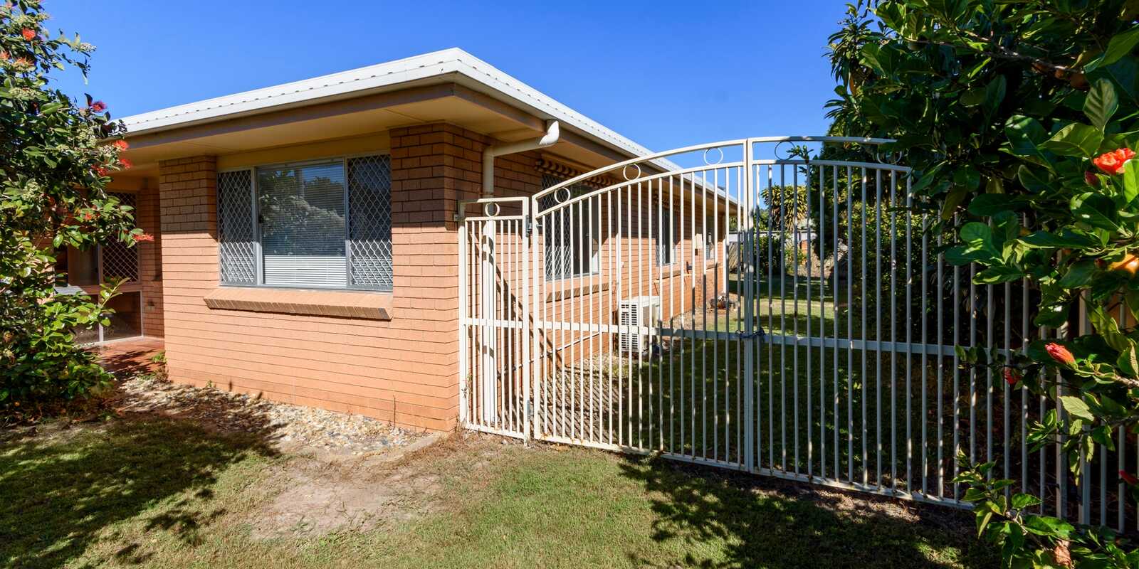 15 Endeavour Drive Banksia Beach 15 Endeavour Drive Banksia Beach