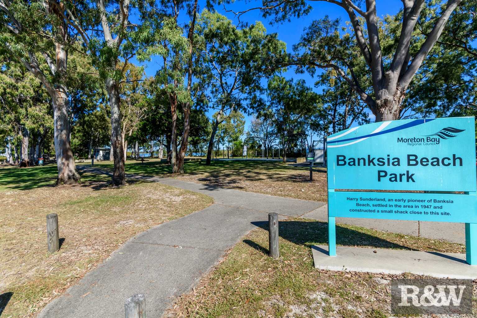 15 Endeavour Drive Banksia Beach 15 Endeavour Drive Banksia Beach