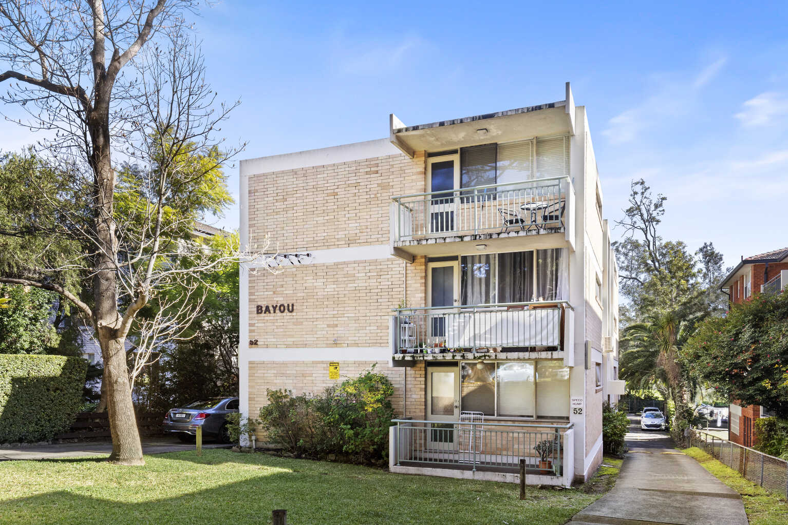10/52  Meadow Crescent Meadowbank