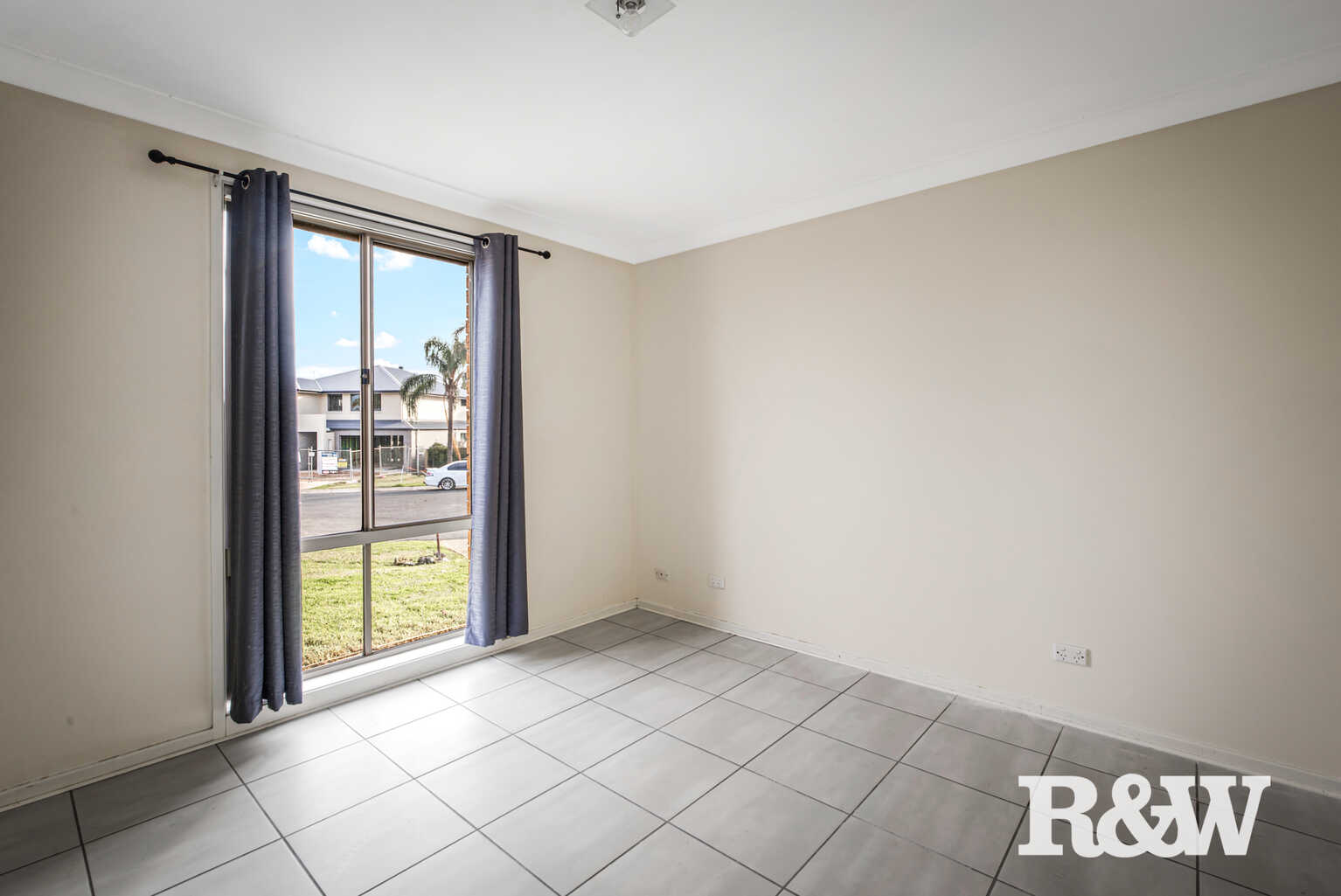 13A Harrier Place Claremont Meadows 13A Harrier Place Claremont Meadows
