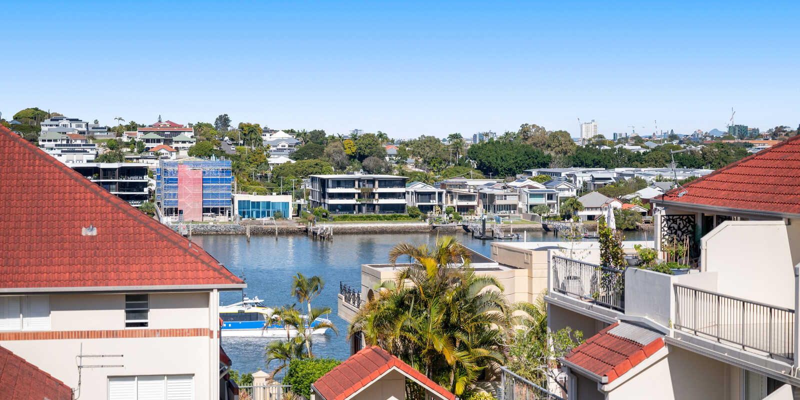 24/17 Whyenbah Street Hamilton 24/17 Whyenbah Street Hamilton