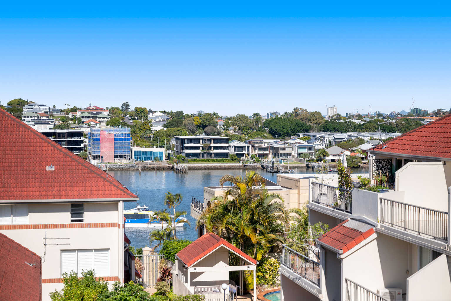 24/17 Whyenbah Street Hamilton 24/17 Whyenbah Street Hamilton