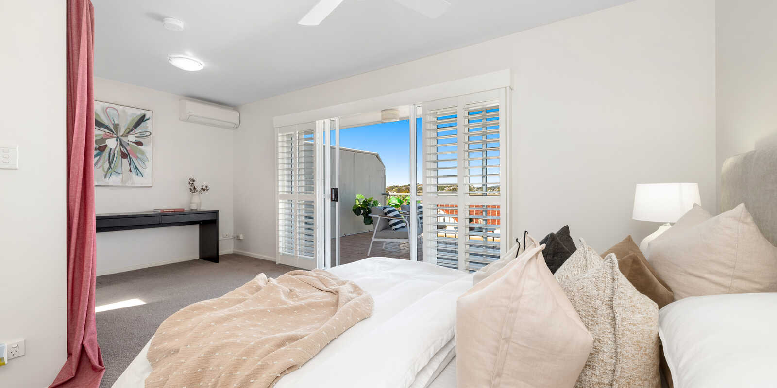 24/17 Whyenbah Street Hamilton 24/17 Whyenbah Street Hamilton