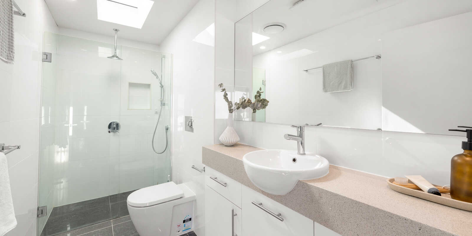 24/17 Whyenbah Street Hamilton 24/17 Whyenbah Street Hamilton