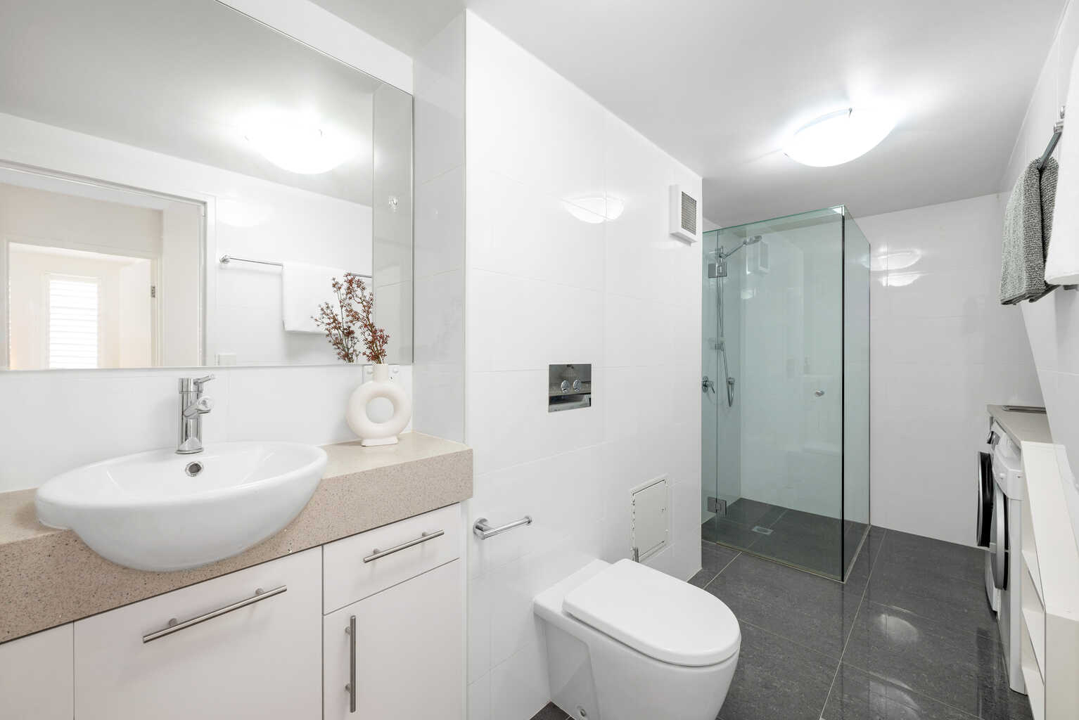 24/17 Whyenbah Street Hamilton 24/17 Whyenbah Street Hamilton
