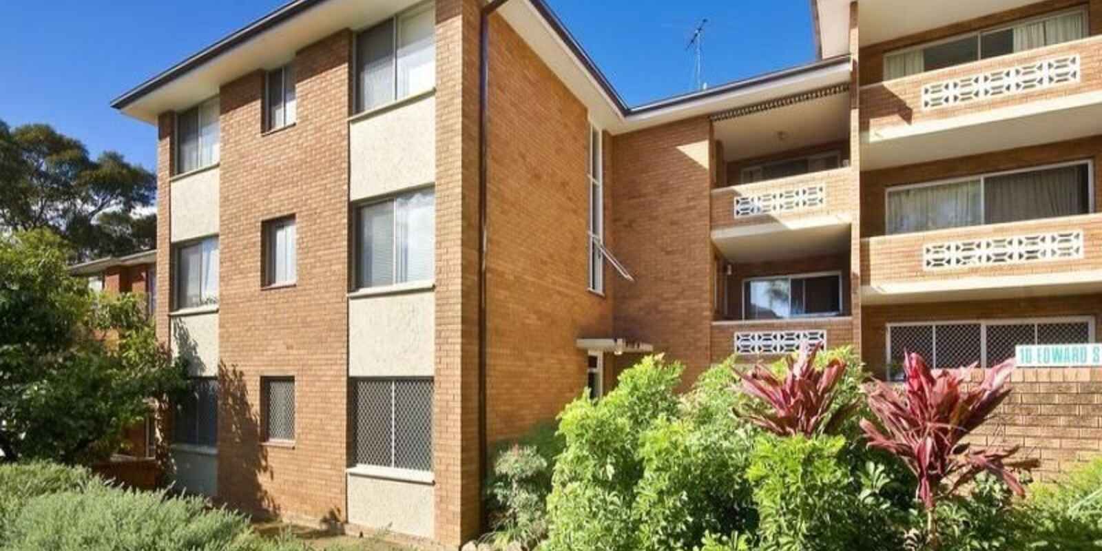 12/10 Edward Street Ryde