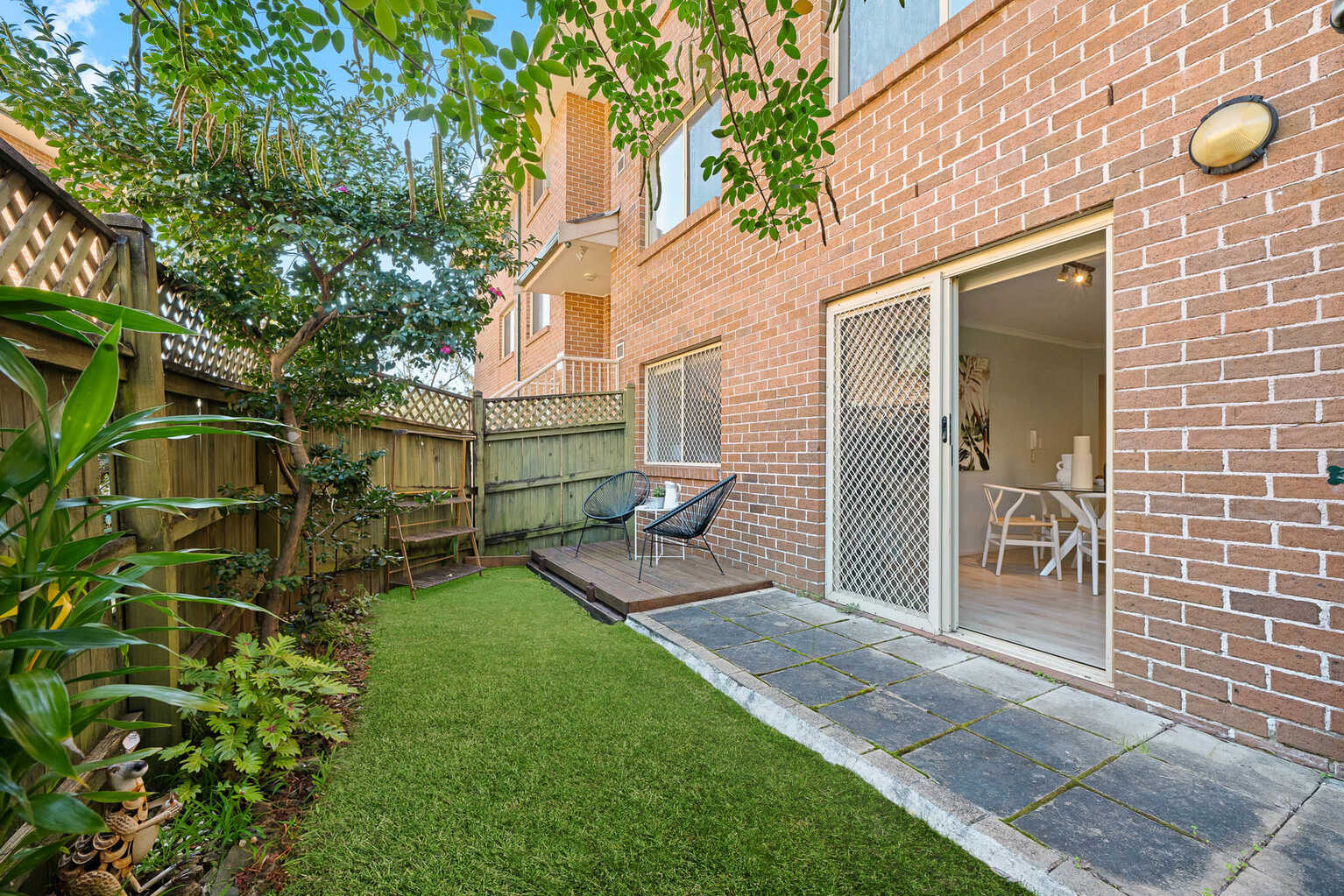 95/10 Broughton Street Canterbury