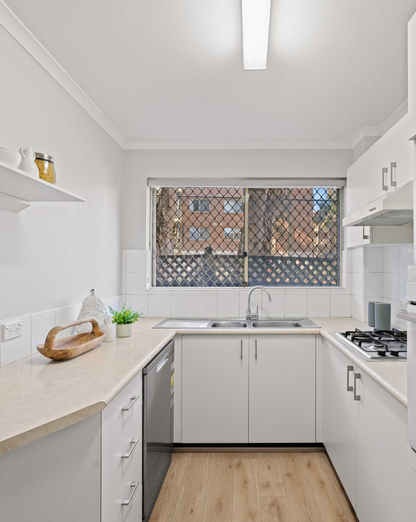 95/10 Broughton Street Canterbury, Canterbury - Thumbnail 5