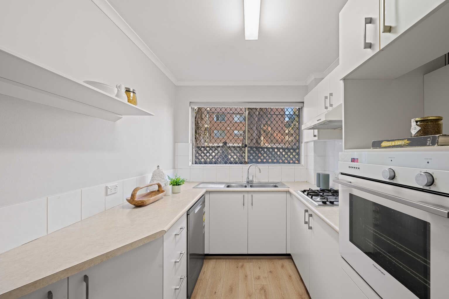 95/10 Broughton Street Canterbury