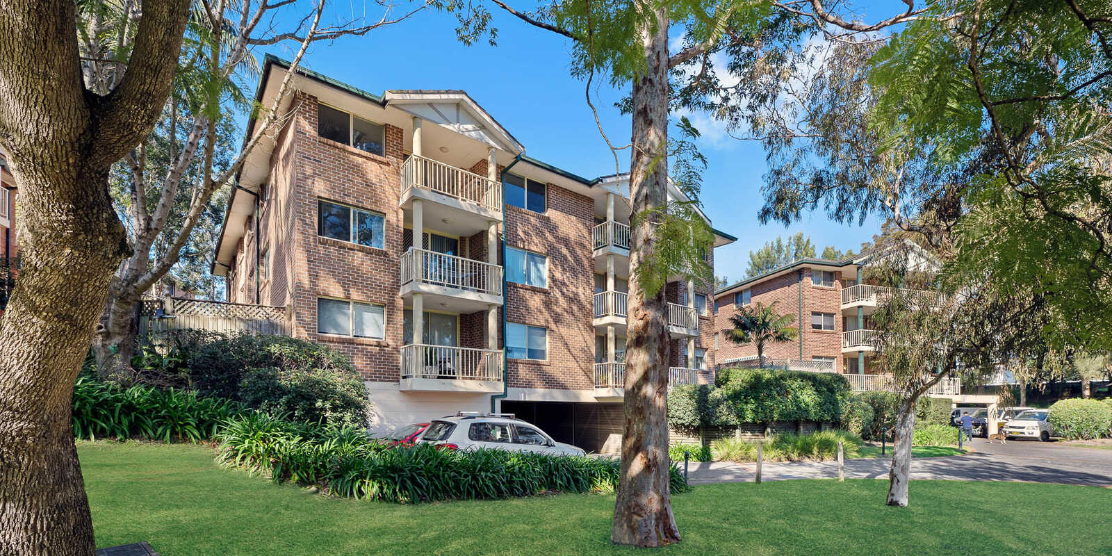 95/10 Broughton Street Canterbury