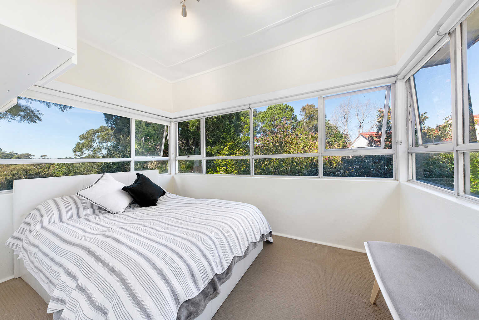 28 Morotai Crescent Castlecrag 28 Morotai Crescent Castlecrag