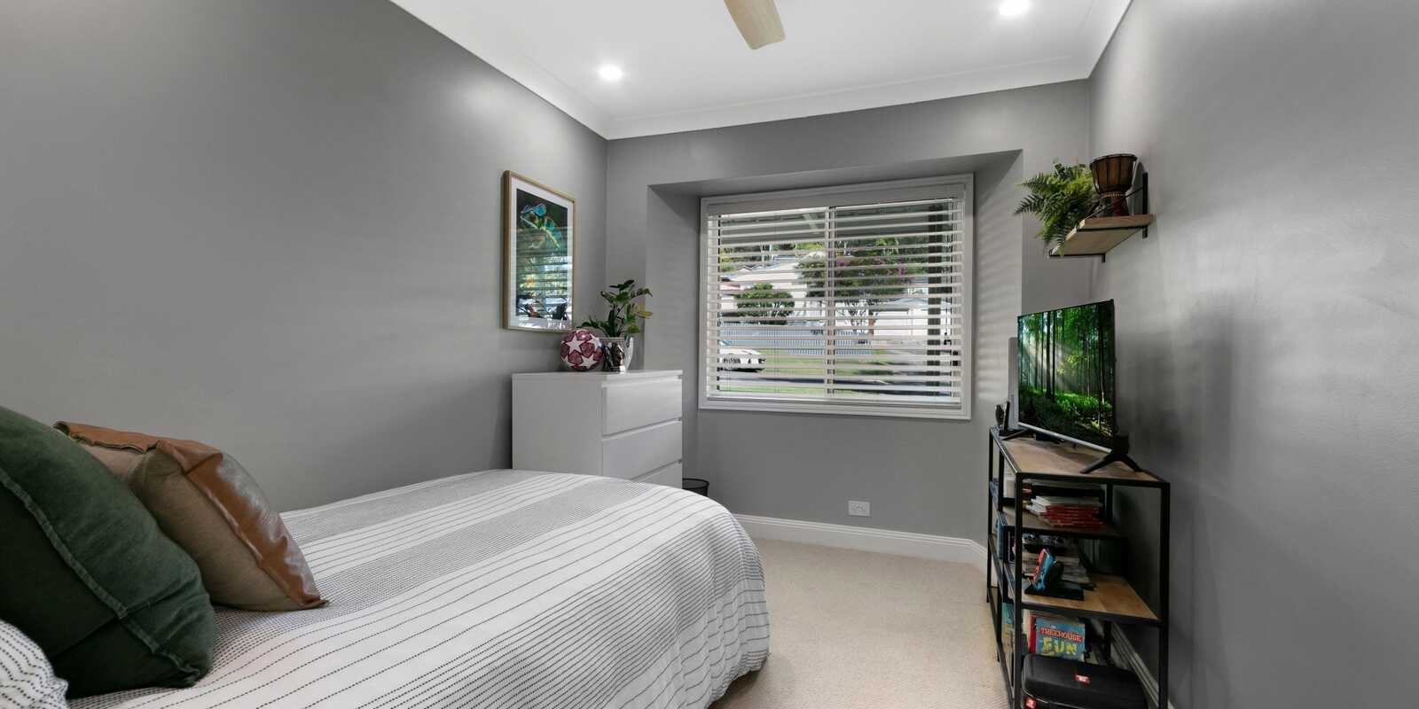 18 Grace Avenue Point Clare 18 Grace Avenue Point Clare