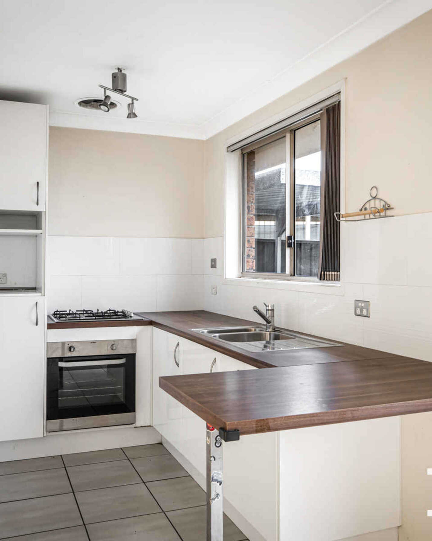 13A Harrier Place Claremont Meadows, Meadows - Thumbnail 2