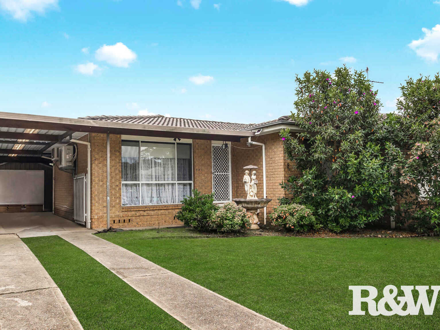 8 Olympic Place Doonside 8 Olympic Place Doonside